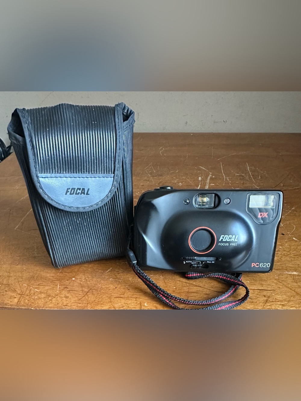 Focal PC620 DX Motor Focus Free Compact 35mm Film Camera w/ Built-In Flash Black